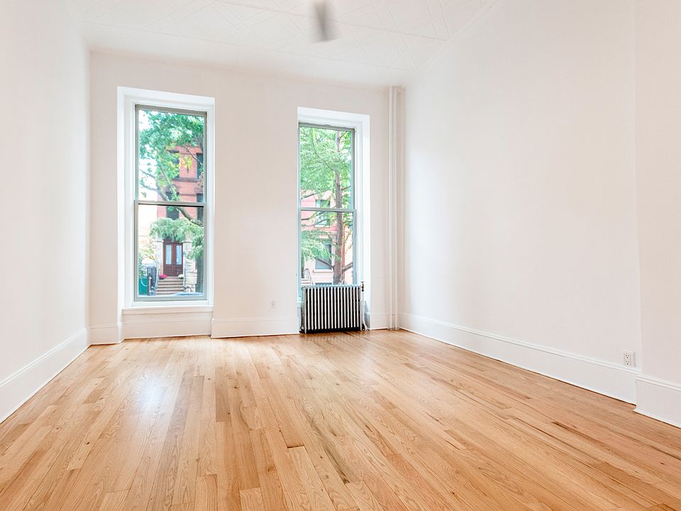 1st image of 586 Henry St APT 2