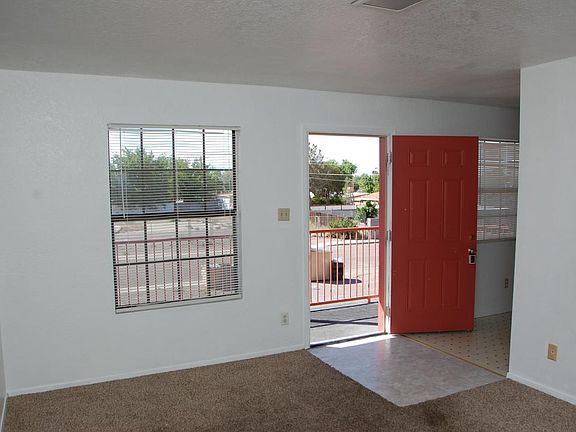 2nd image of 1091 Branson Ave APT 4