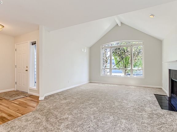 5th image of 7495 SE Beverly Ln