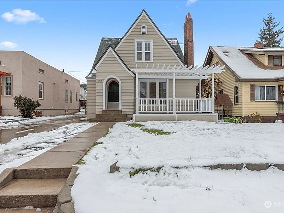 2nd image of 206 N Emerson Avenue