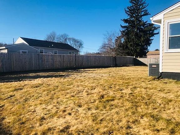 3rd image of 14 Budano Dr