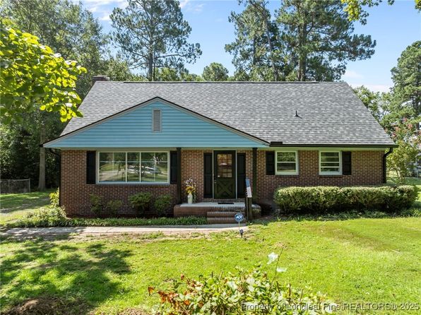 13520 Oakwood Dr