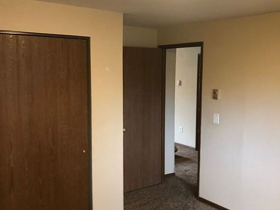 4th image of 22 E Courtland Ave