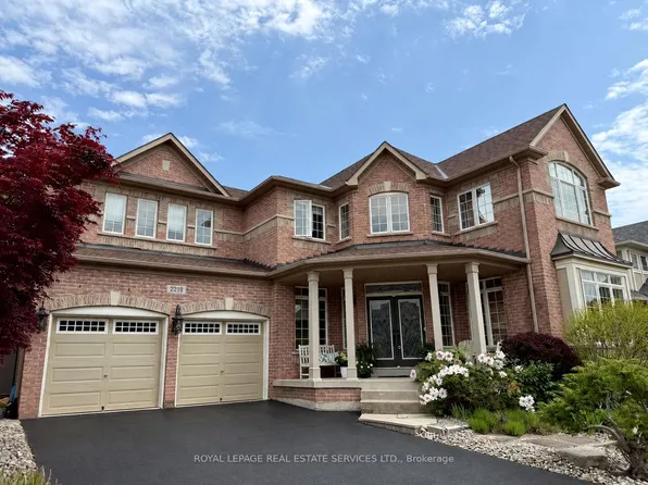 2219 Wuthering Heights Way, Oakville, ON L6M 0A3