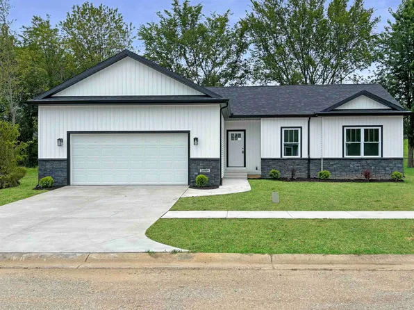 26909 Marshall Dr N, South Bend, IN 46628