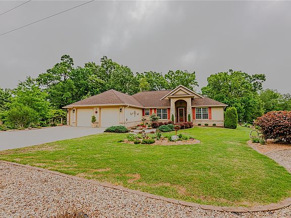 2nd image of 5 Kildonan Dr
