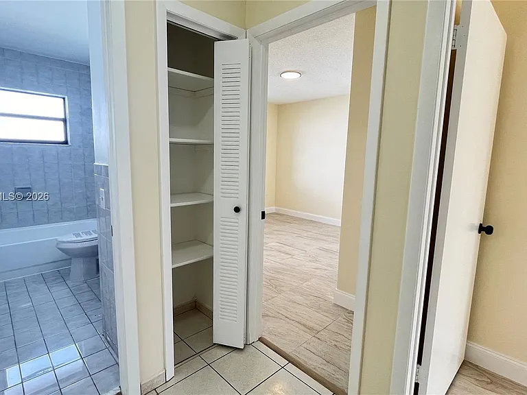 2820 SW 25th St #2820 — Photo 15