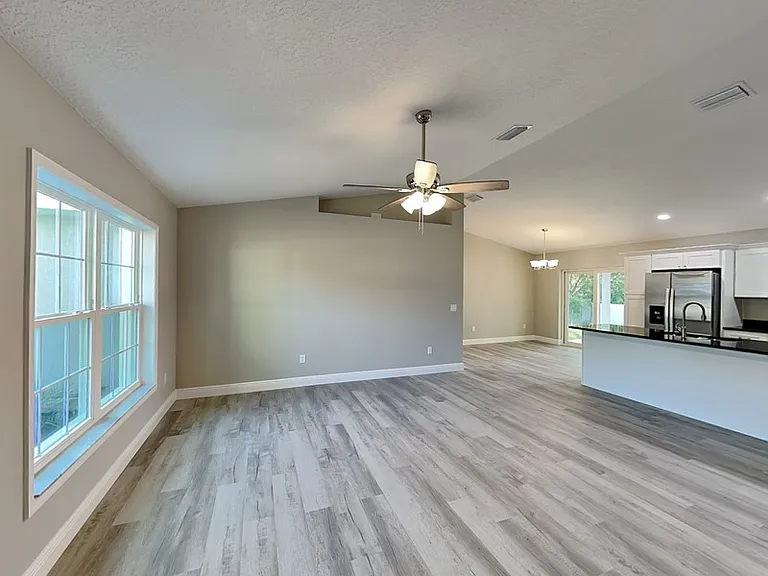 2082 W Swanson Dr — Photo 23