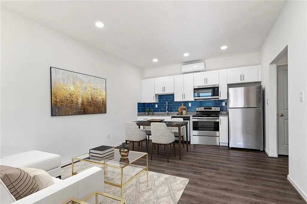 1060 Grant Way SE — Photo 3