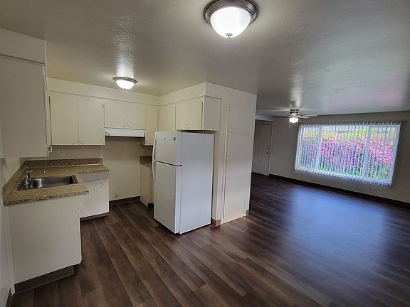 3rd image of 4251-4281 32nd Pl NE #4251