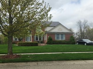 3129 Park Meadow Dr, Lake Orion, MI 48362