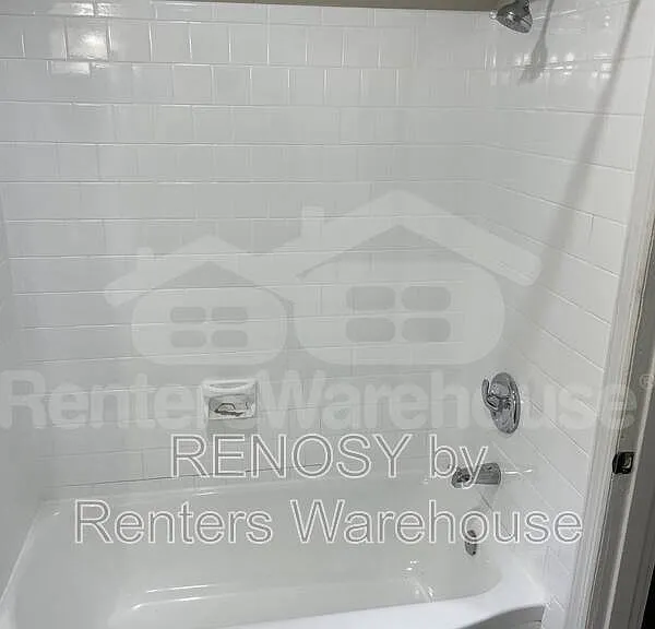 815 Chauncey Ave — Photo 12