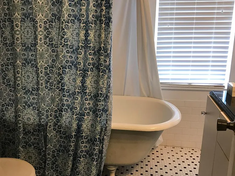 Master Bathroom - Clawfoot Tub