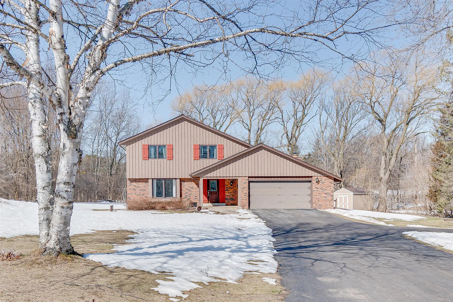 S37W26724 Velma Dr photo 1