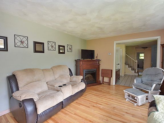 2nd image of 60 Kinne St