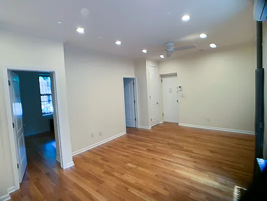 Rented by Francine Realty | media 16