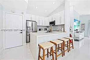SW 27th Ct — Photo 20