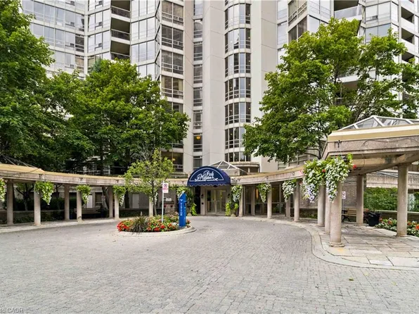 45 Kingsbridge Garden Cir #901, Mississauga, ON L5R 3K4