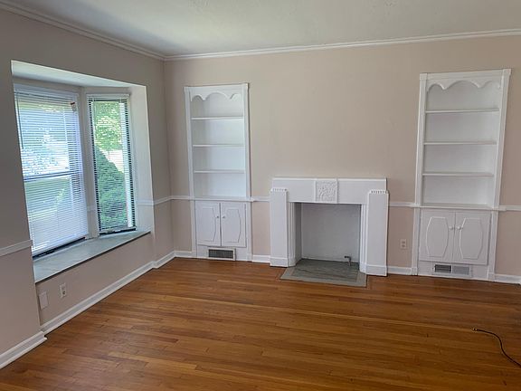 5th image of 1870 Ashland Ave #1870