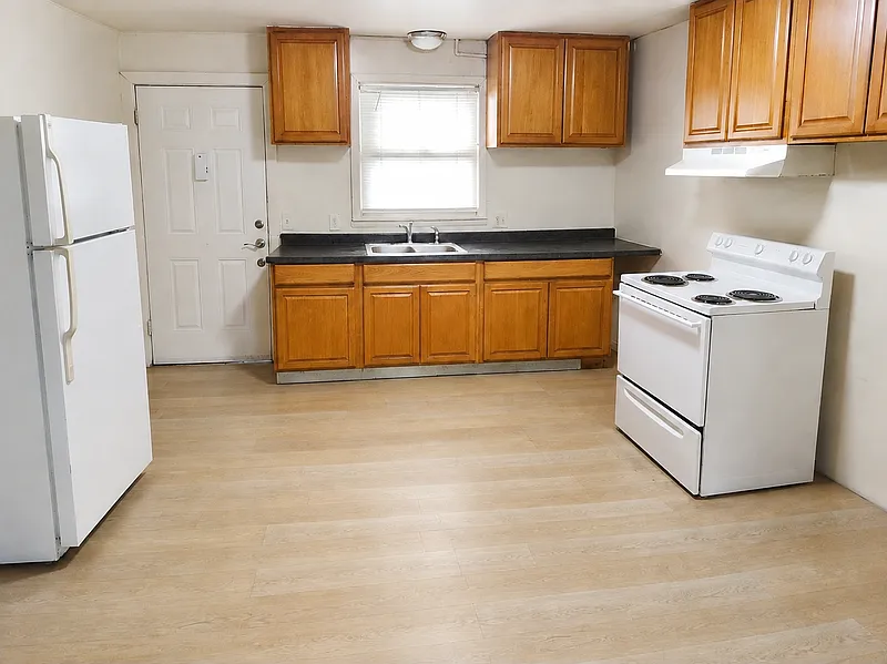 1 bed, 1.0 bath, $1,100 — Photo 1