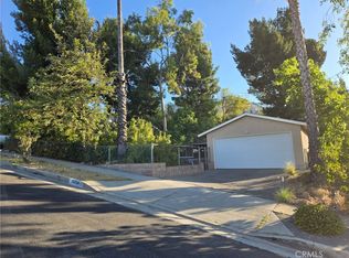 13724 Linfield Ave, Sylmar, CA 91342