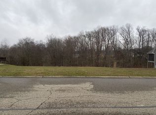 5 Pinewood Way, Athens, OH 45701