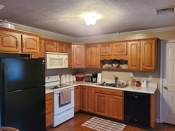 5th image of 172 Orchard Wood Dr