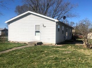 108 E Douglas St, Saint Joseph, IL