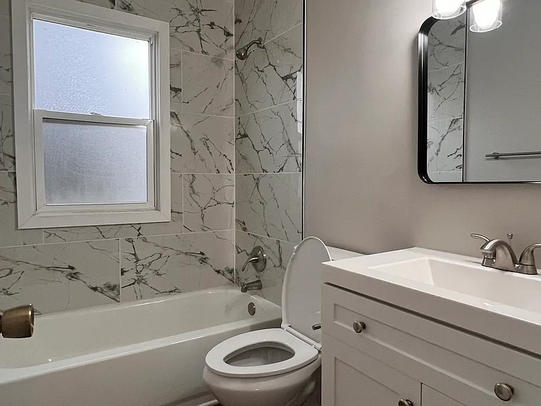 5128 Catherine St — Photo 15