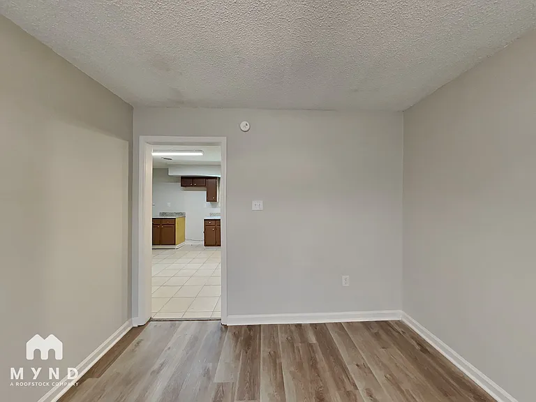 4734 Bradford Dr — Photo 6