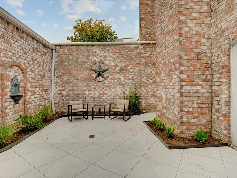 7514 Olympia Dr — Photo 28