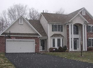 565 Dunnbridge Dr, Webster, NY 14580