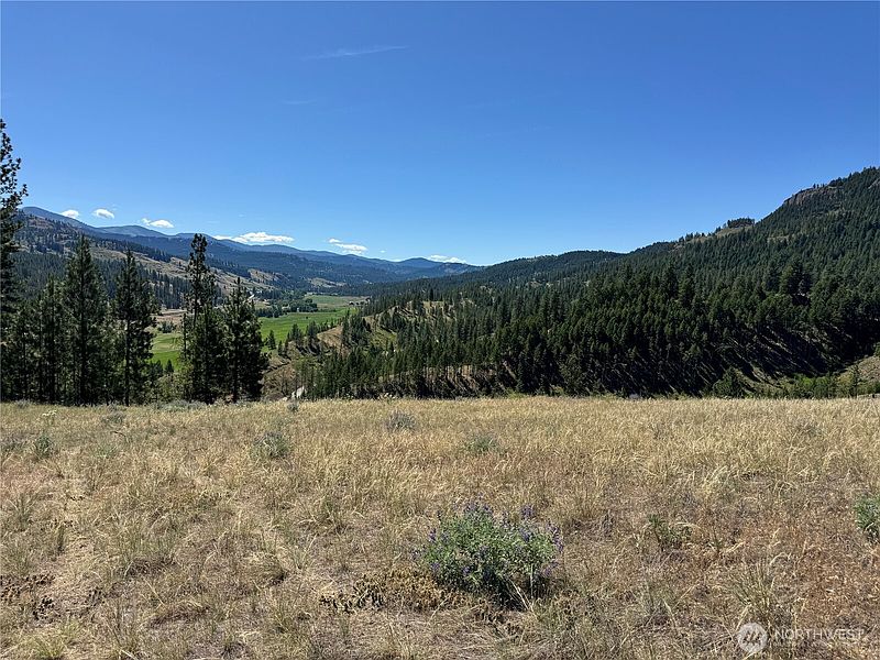 3rd image of 2 B Lundimo Meadows Road