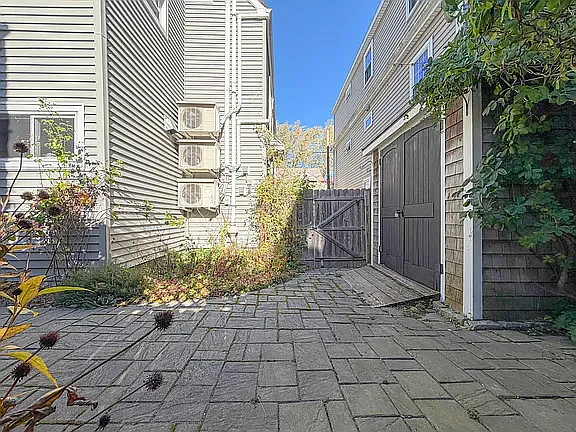 20 Tate St #1 — Photo 19