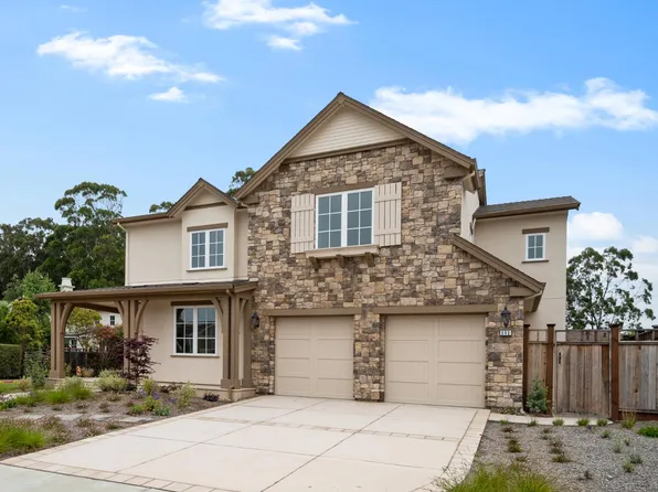 202 Carnoustie Ct, Half Moon Bay, CA 94019