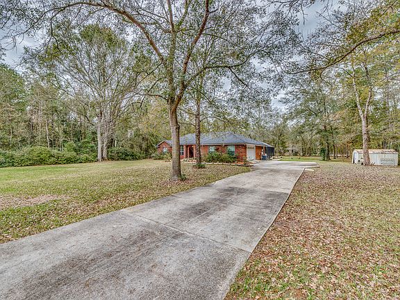 4th image of 8019 Sycamore Ln N