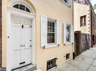 736 Manning St, Philadelphia, PA 19106