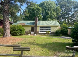 1506 E Washington St, Rockingham, NC 28379