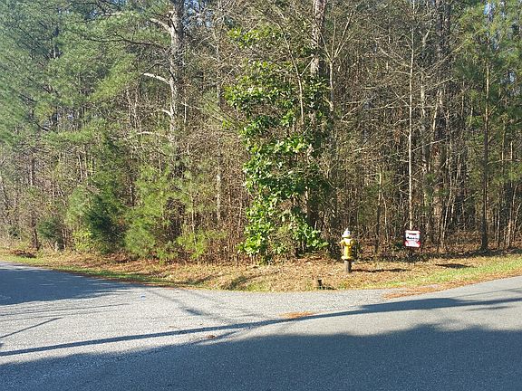 3rd image of 10 Sweet Gum Ln SE