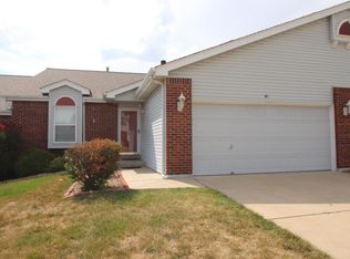 41 Lienemann Ct, Saint Peters, MO