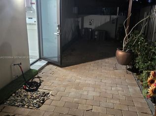930 NW 32nd Pl, Miami, FL 33125