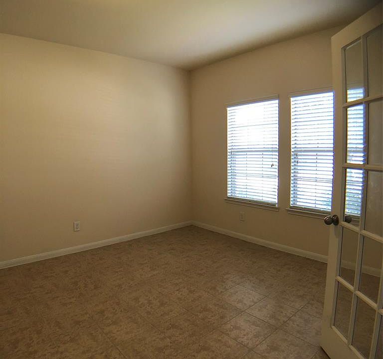 1st image of 24331 Courtland Oaks St