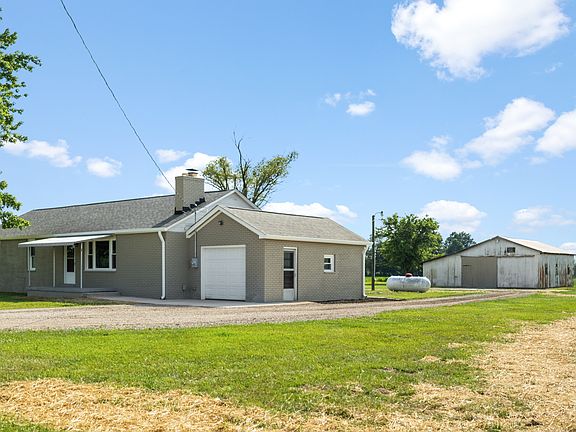 4th image of 2925 N County Road 550 E