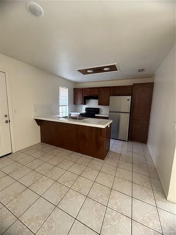 2 bed, 2.0 bath, 1106 sqft, $850 — Photo 3