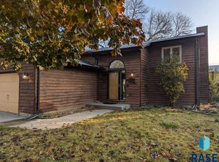 924 S Kennedy Ave, Sioux Falls, SD 57103