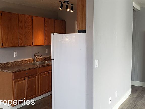 2nd image of 17709 Sunset Way APT 4