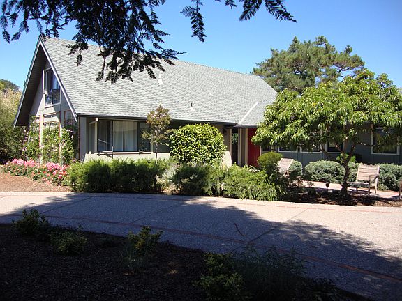 3rd image of 697 Fawn Dr