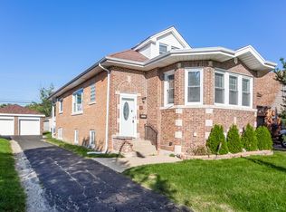 1416 Portsmouth Ave, Westchester, IL 60154