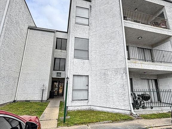 2nd image of 2830 S Bartell Dr APT 28