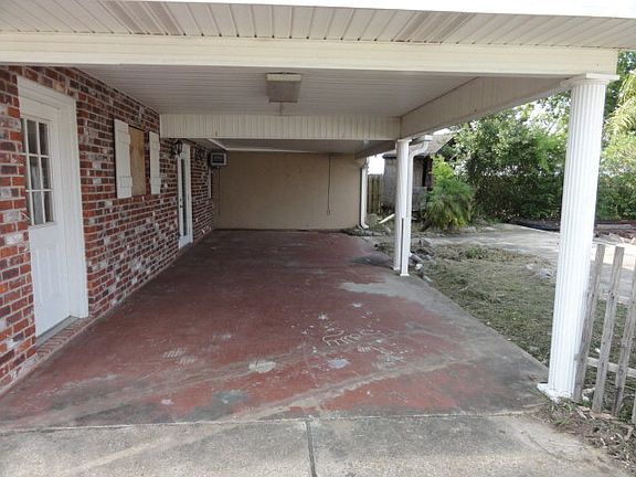 3rd image of 171 Appletree Dr